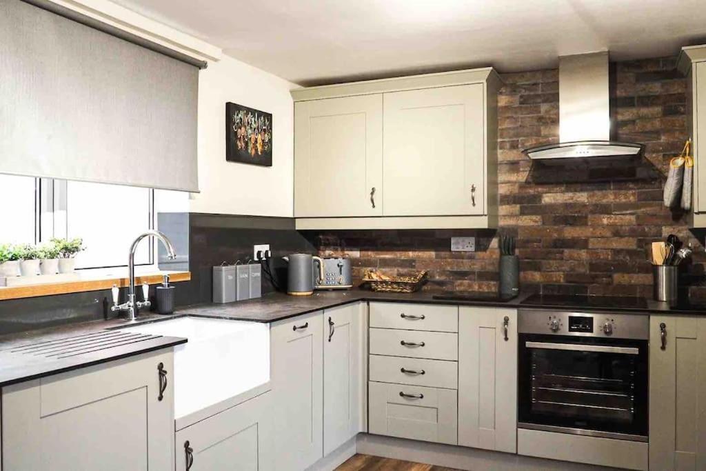 Large Cottage, Beach, Pubs Shops, Netflix, Bbq, Dog Friendly Hunmanby Esterno foto