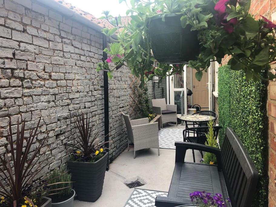 Large Cottage, Beach, Pubs Shops, Netflix, Bbq, Dog Friendly Hunmanby Esterno foto