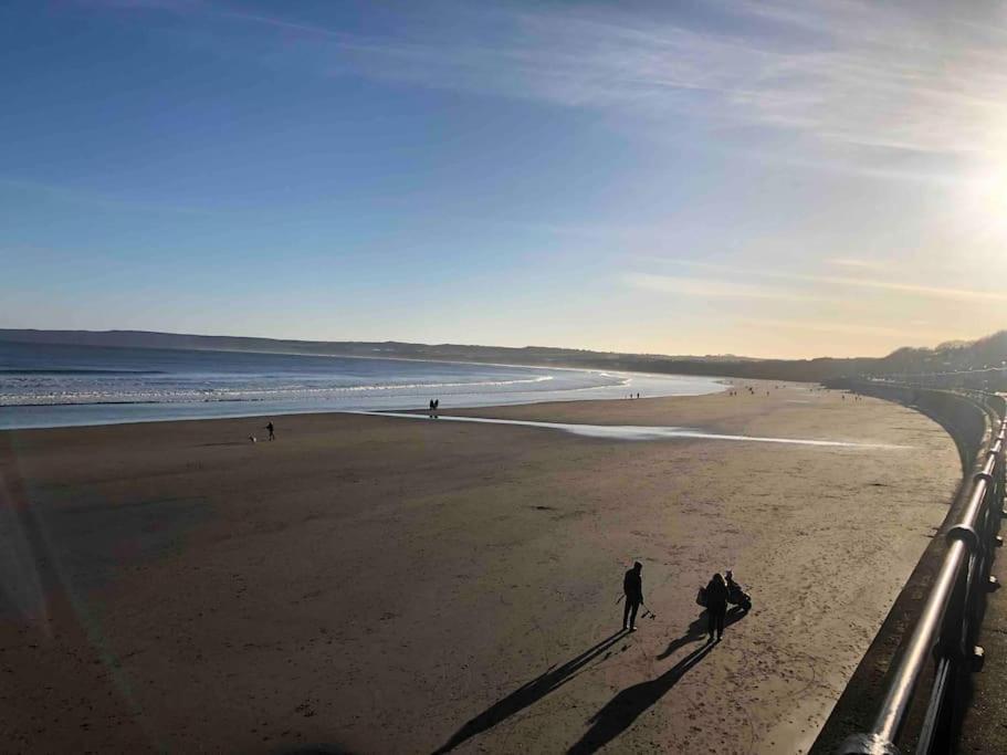 Large Cottage, Beach, Pubs Shops, Netflix, Bbq, Dog Friendly Hunmanby Esterno foto